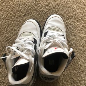 Jordan 4s